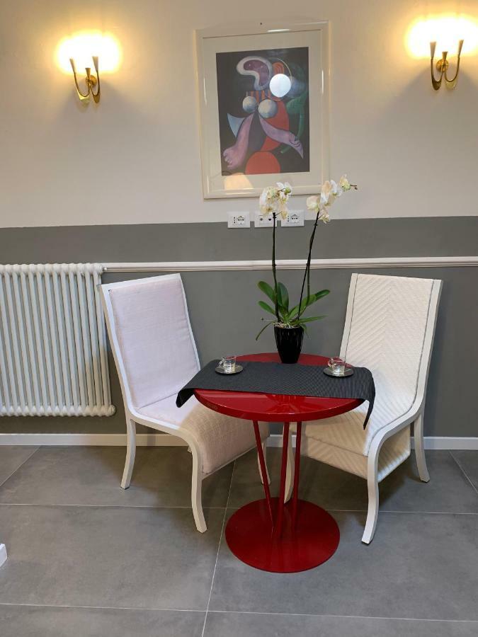 L'8Boutique Via Piella Apartment Болоня Екстериор снимка