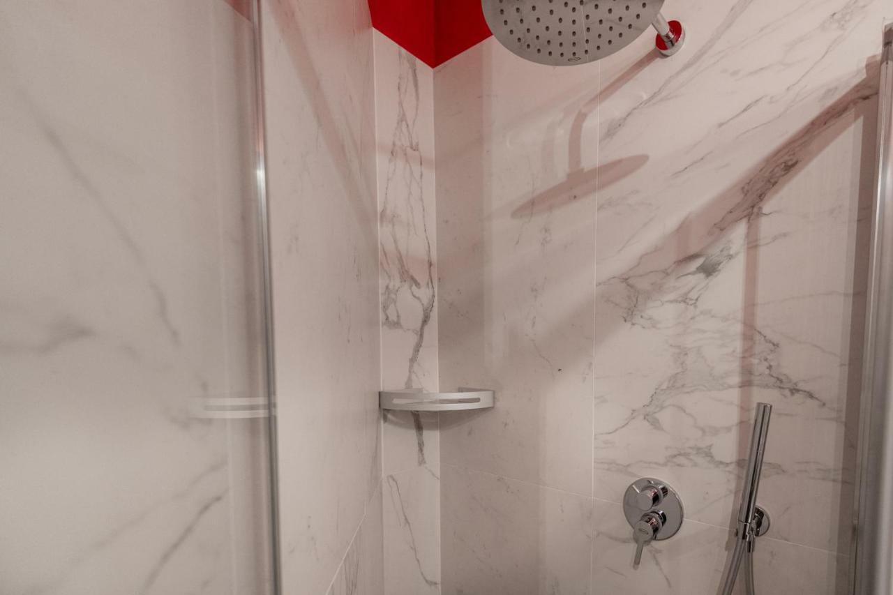 L'8Boutique Via Piella Apartment Болоня Екстериор снимка